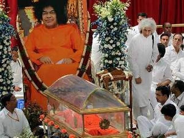 साईं बाबा की पुण्यतिथि के लिए पुट्टापर्थी में तैयारियां साईं बाबा की पुण्यतिथि के लिए पुट्टापर्थी में तैयारियां
