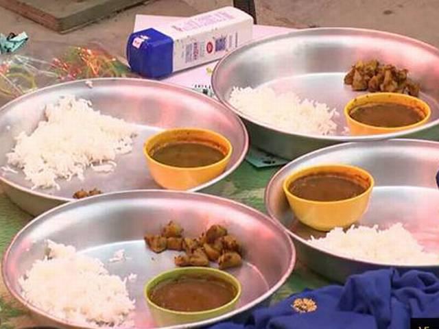 बिग बॉस में शुरू हुई ‘मोहब्बतें’, अरमान-तनिषा के बीच बढ़ रही नजदीकियां बिग बॉस में शुरू हुई ‘मोहब्बतें’, अरमान-तनिषा के बीच बढ़ रही नजदीकियां