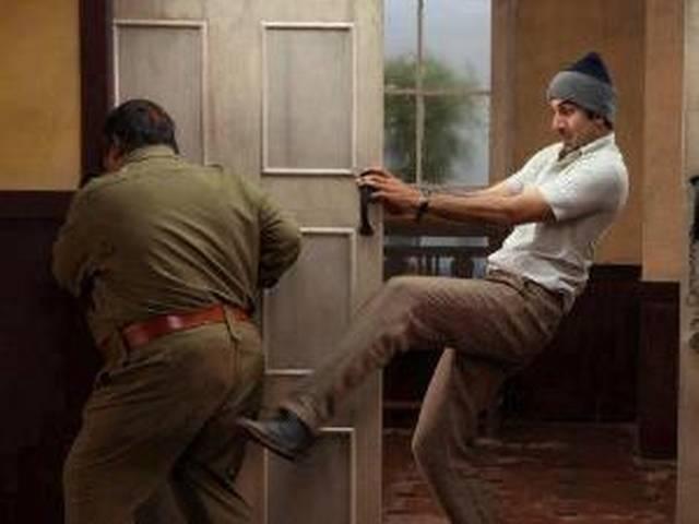 क्या 'बर्फी' को ऑस्कर के लिए भेजना सही फैसला है? क्या ‘बर्फी’ को ऑस्कर के लिए भेजना सही फैसला है?
