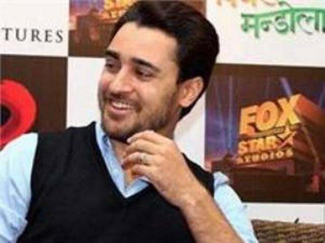 बॉलीवुड में अभी नहीं बनाए इमरान खान ने दोस्त बॉलीवुड में अभी नहीं बनाए इमरान खान ने दोस्त