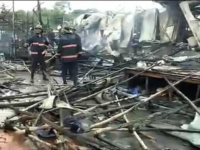 'कॉमेडी नाइट्स' का सेट जलकर खाक, इस हफ्ते के शो पर सस्पेंस बरकरार ‘कॉमेडी नाइट्स’ का सेट जलकर खाक, इस हफ्ते के शो पर सस्पेंस बरकरार