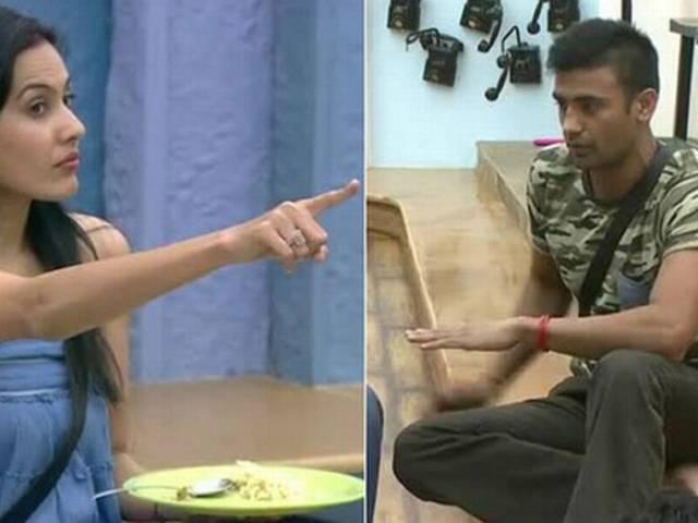 बिग बॉस: कैप्टन बने अरमान, घरवालों ने जमकर की दीवाली की शॉपिंग बिग बॉस: कैप्टन बने अरमान, घरवालों ने जमकर की दीवाली की शॉपिंग