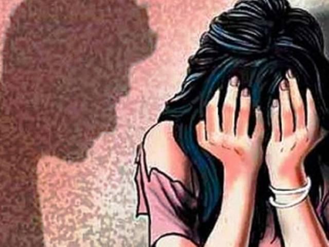 सुप्रीम कोर्ट के जज पर महिला ट्रेनी ने लगाया यौन शोषण का आरोप सुप्रीम कोर्ट के जज पर महिला ट्रेनी ने लगाया यौन शोषण का आरोप