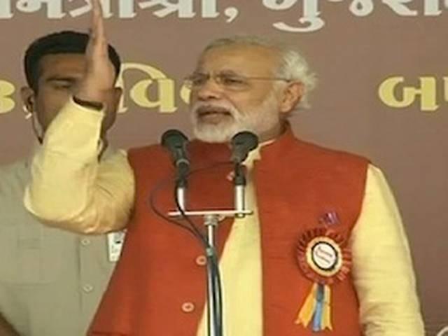 बयानों से खफा चुनाव आयोग ने मोदी से मांगा जवाब, राहुल को दी सलाह बयानों से खफा चुनाव आयोग ने मोदी से मांगा जवाब, राहुल को दी सलाह