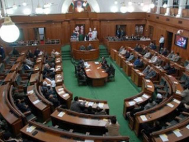 आखिरी दिन दिल्ली में 775 उम्मीदवारों ने दाखिल किए नामांकन आखिरी दिन दिल्ली में 775 उम्मीदवारों ने दाखिल किए नामांकन