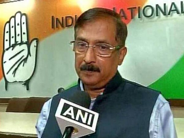 IT dept. will 'defend its govt.' as part of job: Congress