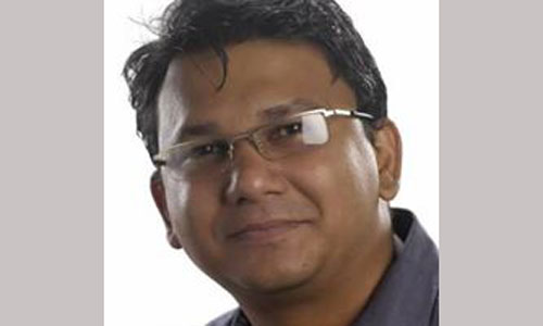 Publisher of slain Bangladeshi blogger Avijit Roy hacked to death