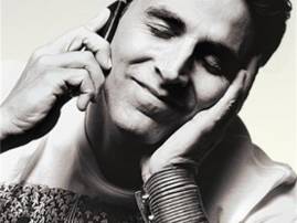 Akshay Kumar apologises to the fan who was slapped by his bodyguard