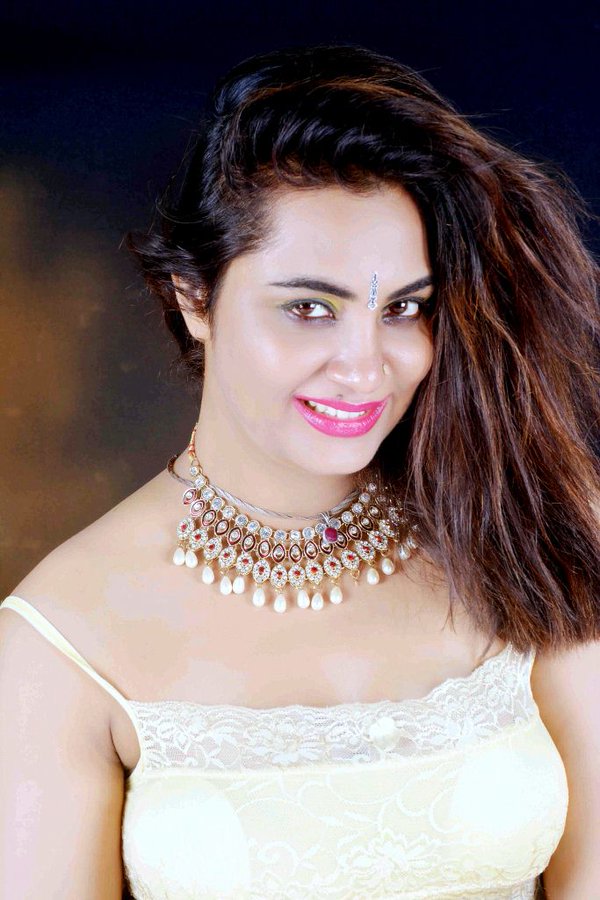 Arshi khan Arshi khan