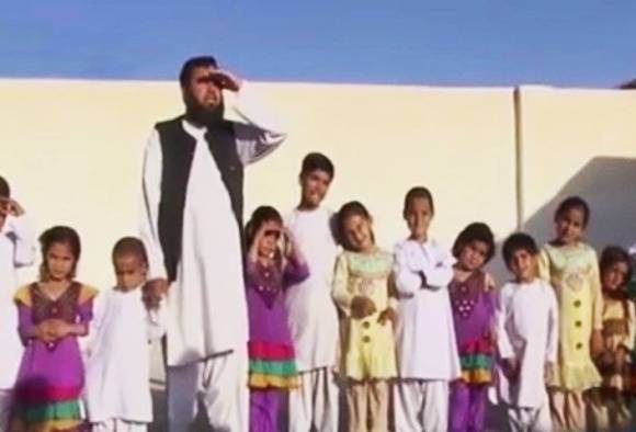 Father of 35 children in Pakistan says 'target is 100'