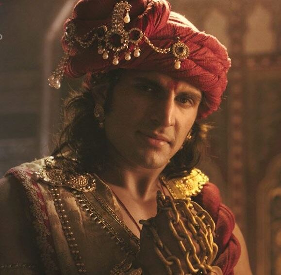 Rajat Tokas dons royal avatar, returns as Chandragupta Maurya on small