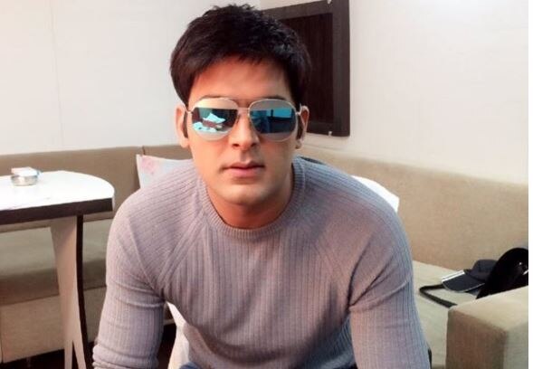 Kapil Sharma posts offensive tweets in Salman Khan's defence, later claims account was hacked Kapil Sharma hurls abuses at media, system, supports Salman Khan; later claims account was hacked