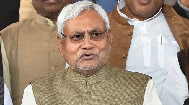 Nitish Kumar meets Rahul Gandhi over of alliance with RJD, Tejashwi's resignation