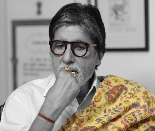 Amitabh Bachchan trolled for posting a picture on Pink's first anniversary