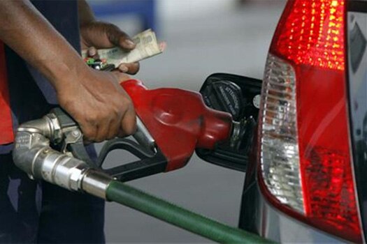 Fuel prices cross Rs 77 in Delhi & Rs 85 in Mumbai; No discussion on petrol & diesel in Cabinet meeting Fuel prices cross Rs 77 in Delhi & Rs 85 in Mumbai; Govt to discuss issue in Cabinet Committee meet today
