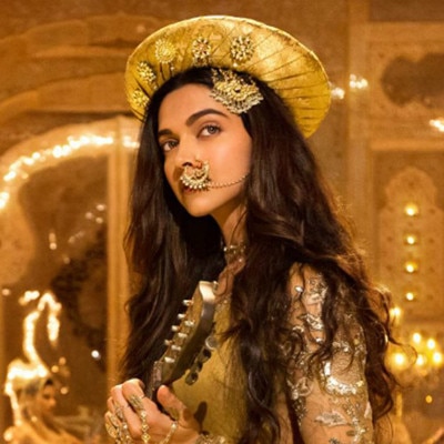 deepika2 