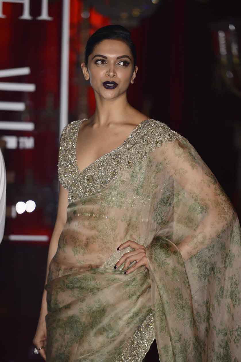 Deepika Padukone Hotness Oozes From Every Inch Of Her
