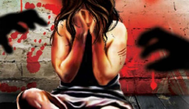गैंगरेप पीड़िता ने की आत्महत्या, पुलिस के सामने किया था आत्मदाह का प्रयास gangrape victim sucide in bareilly