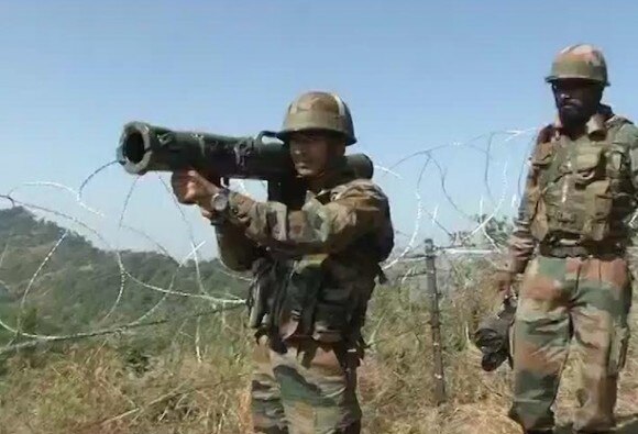 पाक ने फिर की भारतीय जवान के शव के साथ बर्बरता, माछिल सेक्टर में तीन जवान शहीद