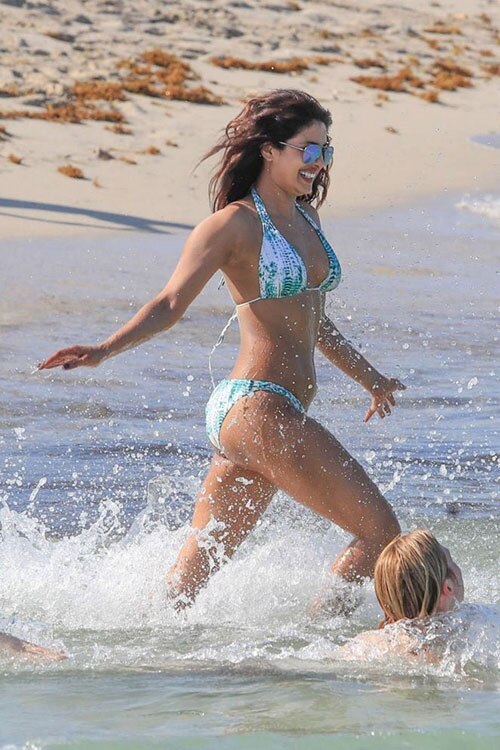 Priyanka-Chopra-2-1