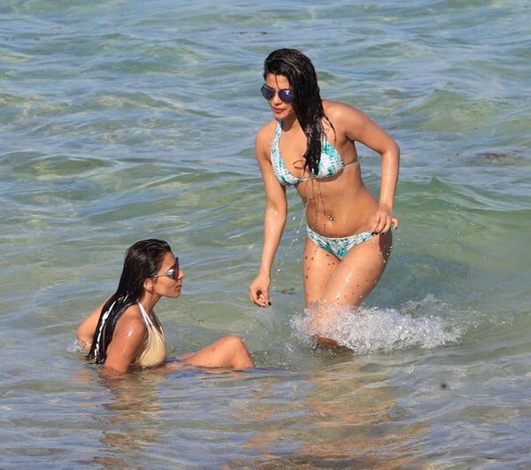Priyanka-Chopra-7