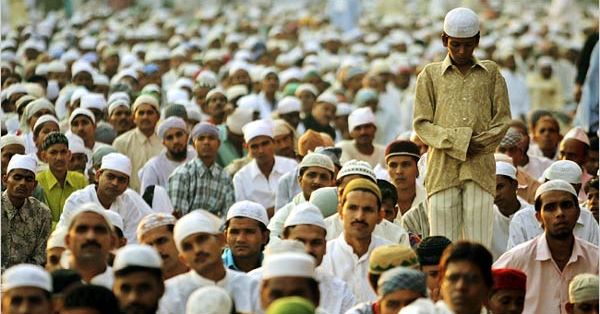 BLOG: इस रमज़ान, ज़कात माफियाओं से बचें मुसलमान