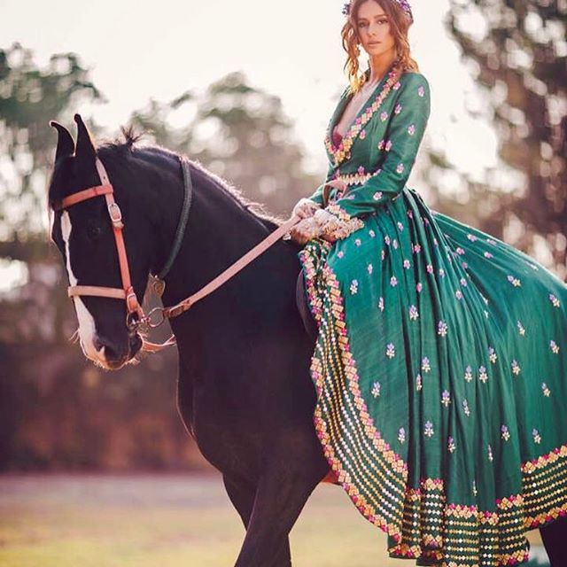 Shibani Dandekar (12)