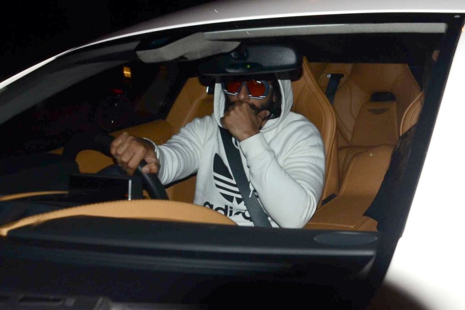 PICS : बर्थडे पर रणवीर-दीपिका की PICS : Ranveer Singh and Deepika Snapped on his BIrthday