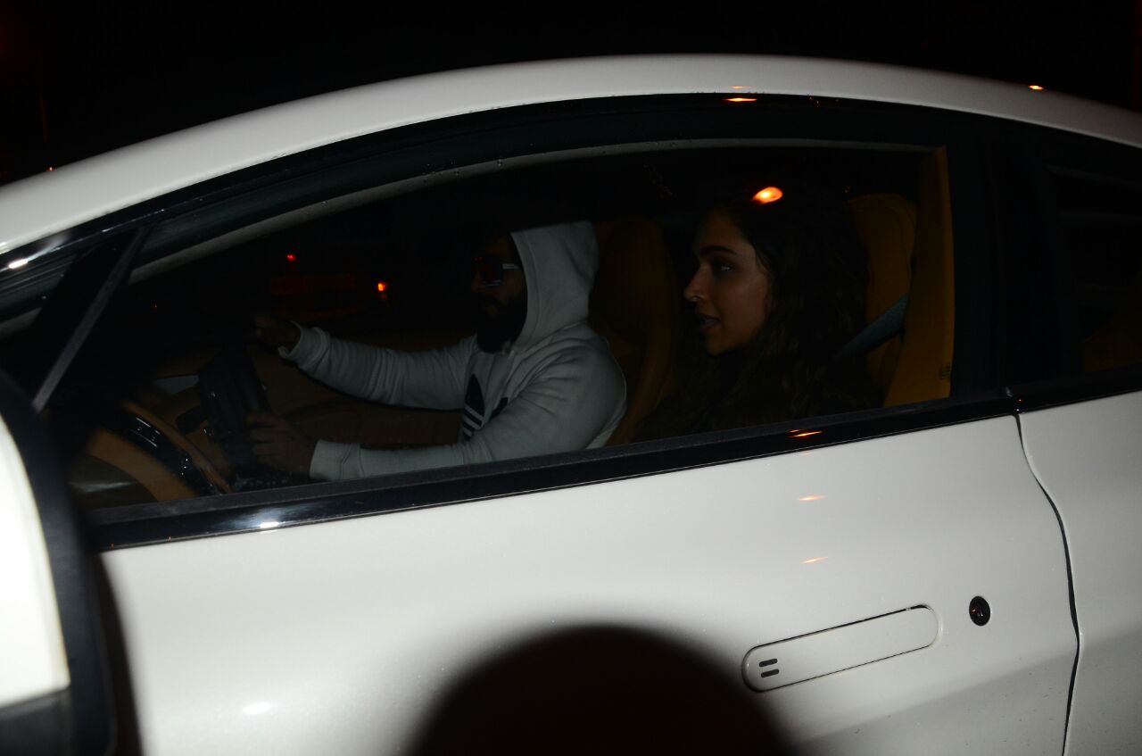 PICS : बर्थडे पर रणवीर-दीपिका की PICS : Ranveer Singh and Deepika Snapped on his BIrthday