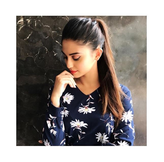 अपनी खूबसूरती से इंस्टाग्राम को गुलजार करने वाली क्रिश्टल डिसूज़ा की ऐसी खूबसूरत तस्वीरें देखी आपने? Have you seen such beautiful pictures of Christish D’Souza, who beautifully rules on Instagram?