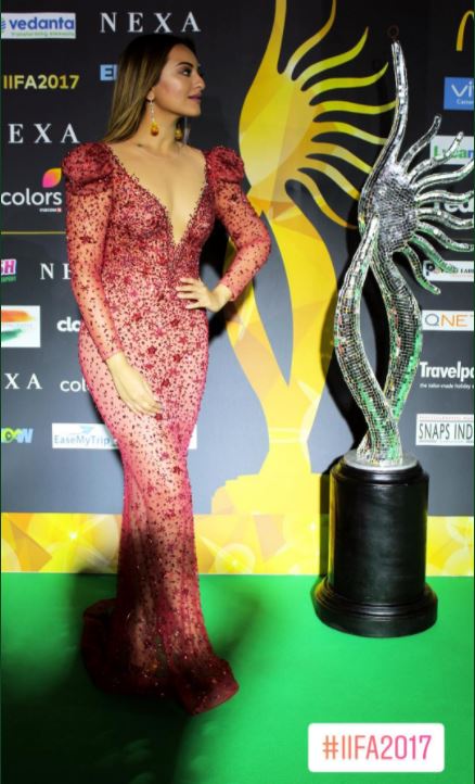 कैटरीना से लेकर हुमा कुरैशी तक, यहां है IIFA में Worst ड्रेस पहनने वाली अभिनेत्रियों की तस्वीरें IIFA Awards 2017 Worst Dressed photos