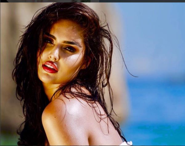 Stunning Nathalia Kaur is the next Instagram sensation, View Pics