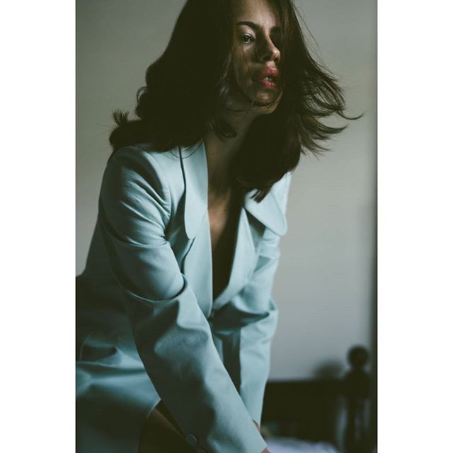 लेटेस्ट फ़ोटोशूट में अपने BOLDEST FORM में दिखीं कल्कि कोचलिन See the latest pictures of kalki koechlin