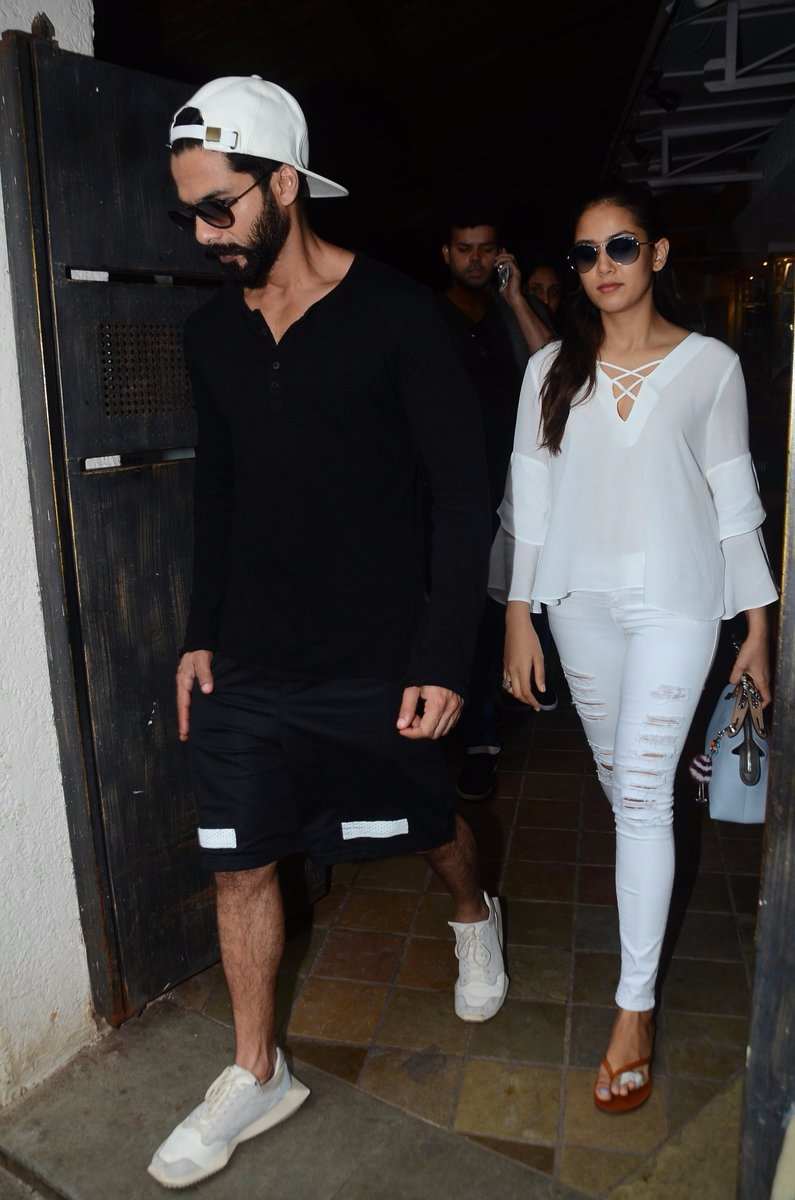 इंस्टाग्राम पर दिखा शाहिद और मीरा का रोमांटिक अंदाज see the latest pics of shahid kapoor and mira rajput
