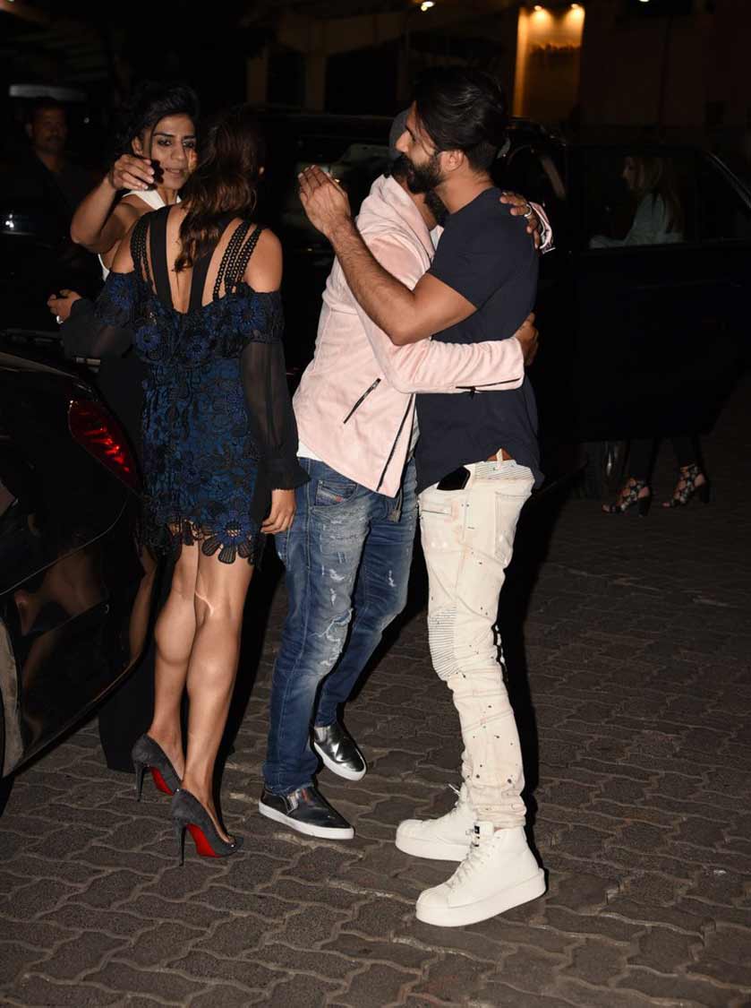 तस्वीरें- देखें किस तरह शाहिद कपूर ने Wife मीरा का बर्थडे बना दिया खास Shahid Kapoor’s wife Mira Rajput is celebrating her 23rd birthday today, See Pics