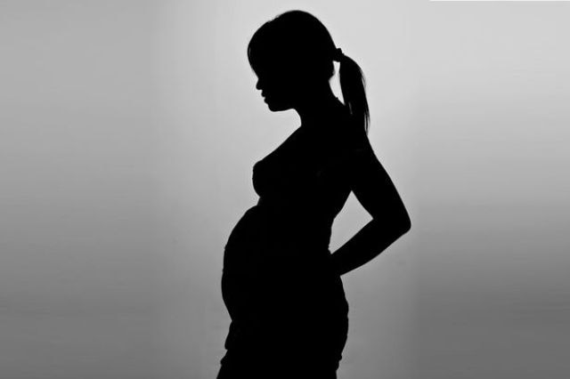 BLOG : औरत की देह पर हक किसका, उसका या समाज का?