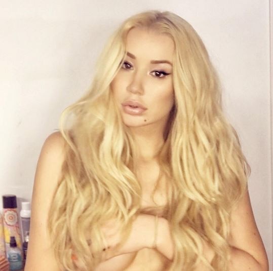 Iggy Azalea topless in latest racy Instagram selfies