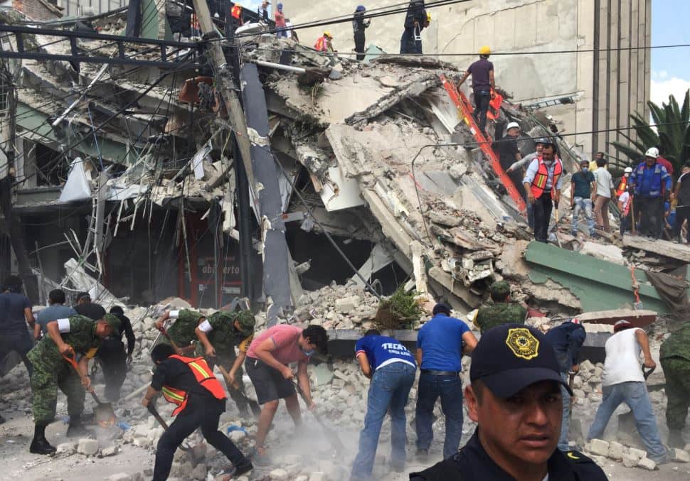 Pictures of Powerful Earthquake in Mexico city
