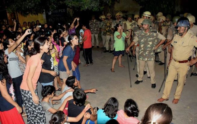 BLOG: BHU में बेटियों की पिटाई, इस घटना से बीजेपी को डरना चाहिए