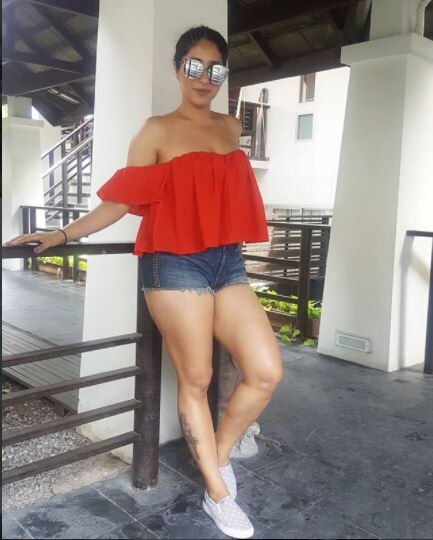 नेहा भसीन ने पोस्ट की समंदर किनारे की स्विमसूट वाली तस्वीरें See the latest pictures of Neha Bhasin