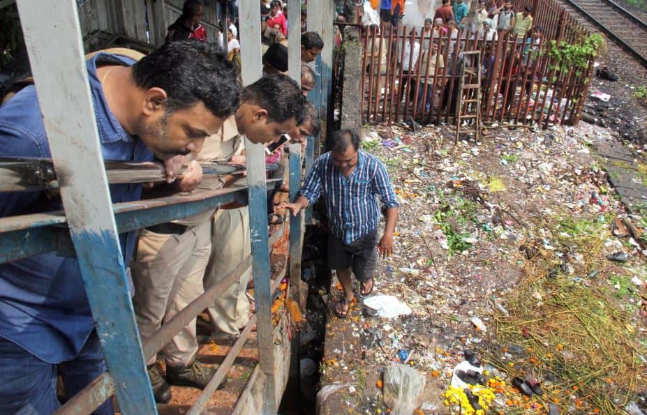 IN Pics: Stampede in Parel Station Mumbai