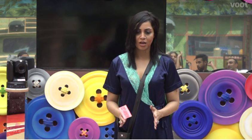 Bigg Boss 11, Day 2: नौटंकी की वजह से नॉमिनेट हुईं शिल्पा शिंदे, हिना खान को पड़ोसियों ने बचाया Bigg Boss 11 october 3rd written episode update Bigg Boss 11 Nomination