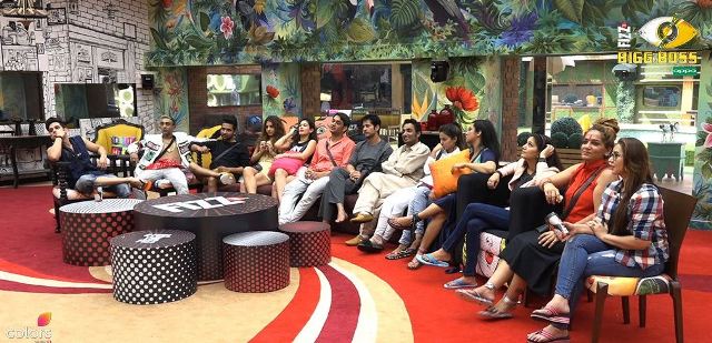 Bigg Boss 11, Day 2: नौटंकी की वजह से नॉमिनेट हुईं शिल्पा शिंदे, हिना खान को पड़ोसियों ने बचाया Bigg Boss 11 october 3rd written episode update Bigg Boss 11 Nomination