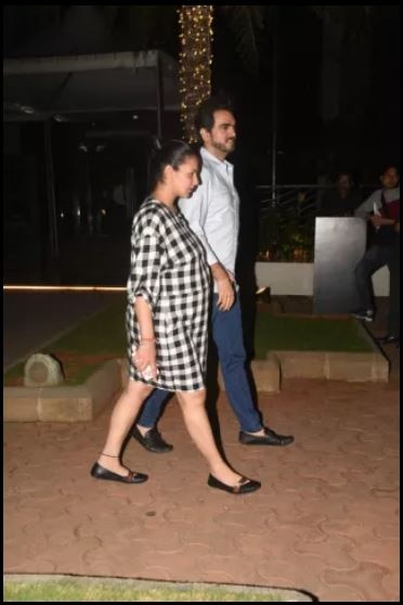 पति के साथ डिनर डेट पर गईं ईशा देओल ने फ्लॉन्ट किया अपना बेबी बंप heavily pregnant esha deol flaunts her baby bump post dinner date with hubby bhara