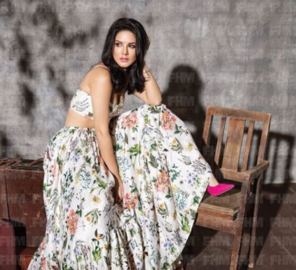 सनी लियोनी ने अपनी तस्वीरों से गुलज़ार किया इंस्टाग्राम SEE THE LATEST PICS OF SUNNY LEONE