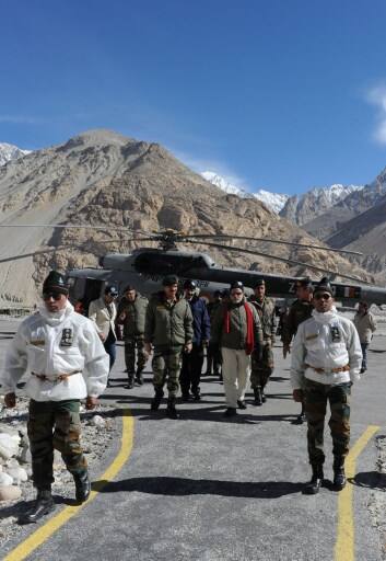 INDIA-POLITICS-DEFENCE-DIWALI