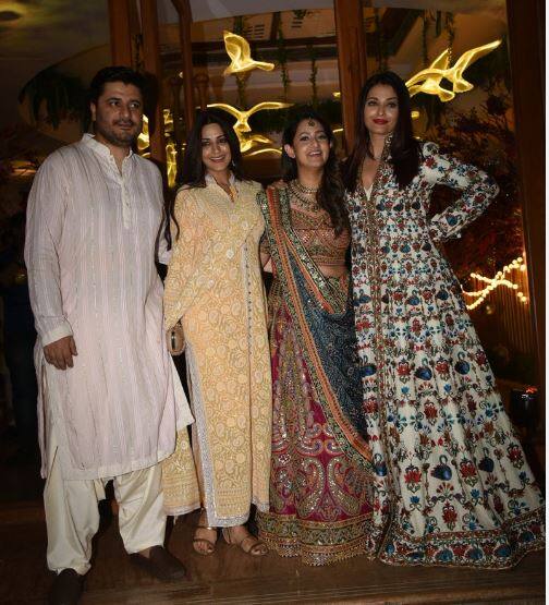 Photos: From Sonam Kapoor to Aishwarya Rai, this Bollywood star appeared in the reception last night. Photos: From Sonam Kapoor to Aishwarya Rai, this Bollywood star appeared in the reception last night.