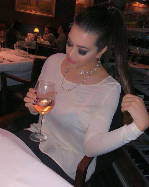 Born picture of Sanjay Dutt's daughter viral on the Internet, mother gave such a reaction