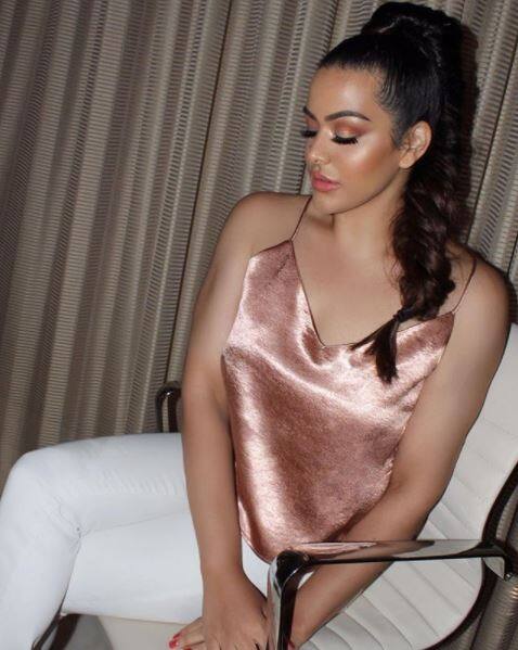 Born picture of Sanjay Dutt's daughter viral on the Internet, mother gave such a reaction