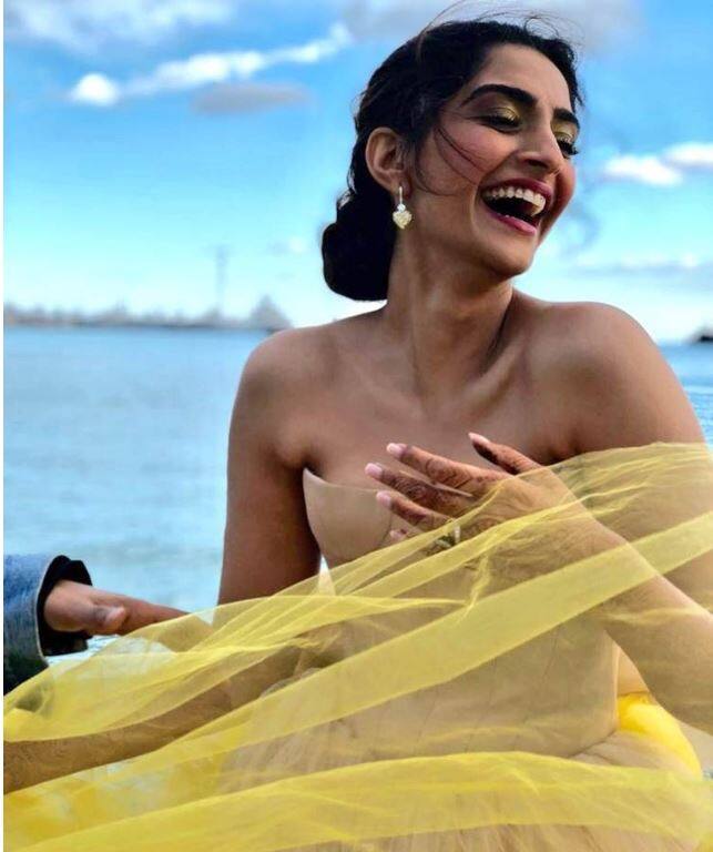 Cannes 2018: Sonam Kapoor did the second day with his style Impress, see photos